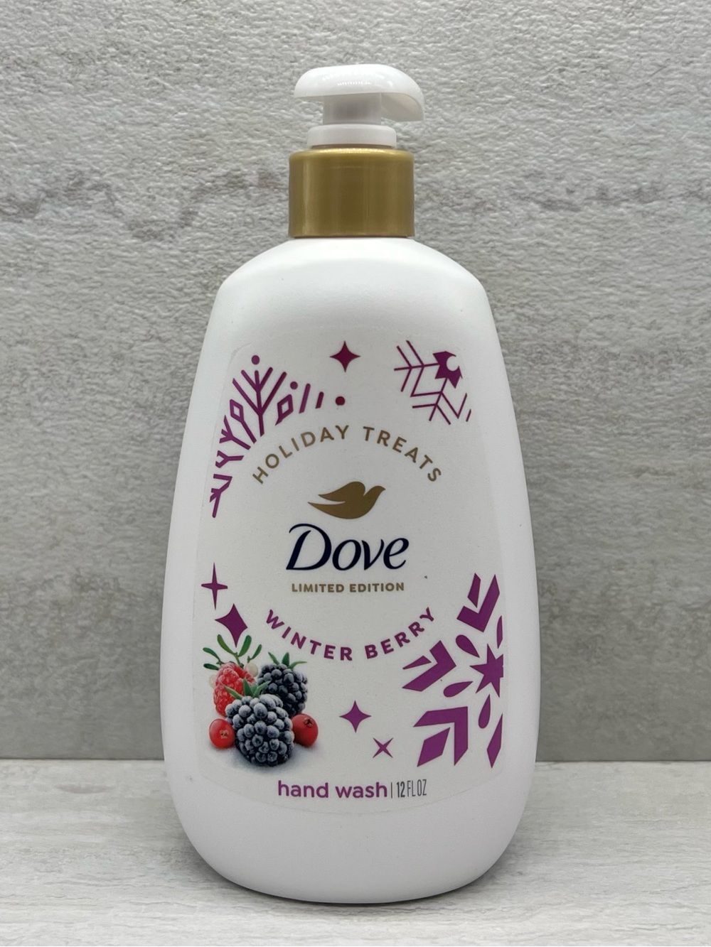 🎊 $7 Dove Holiday Treats Winter Berry Hand Wash - Limited Edition